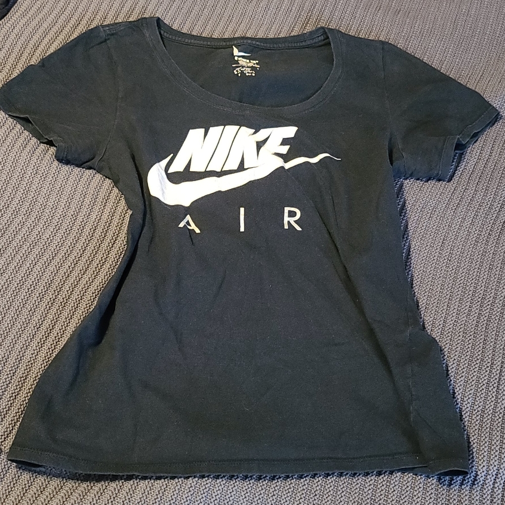 Nike tee